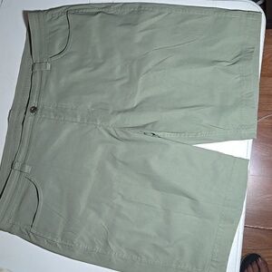 Eddie Bauer Womens Size 18 Olive Green Flat Front Shorts